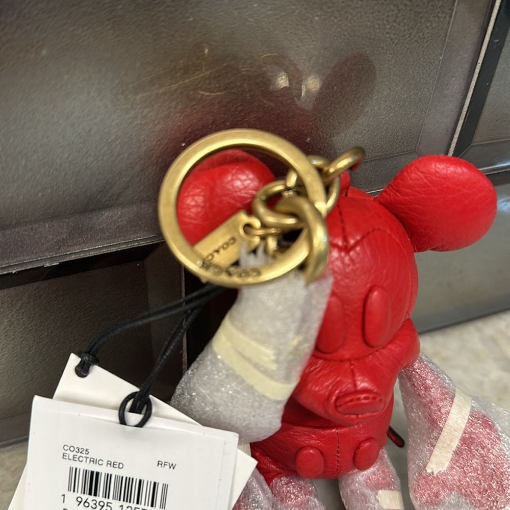 Coach CO325 DISNEY MICKEY MOUSE RED LEATHER KEYRING KEY FOB BAG CHARM - Picture 2 of 3